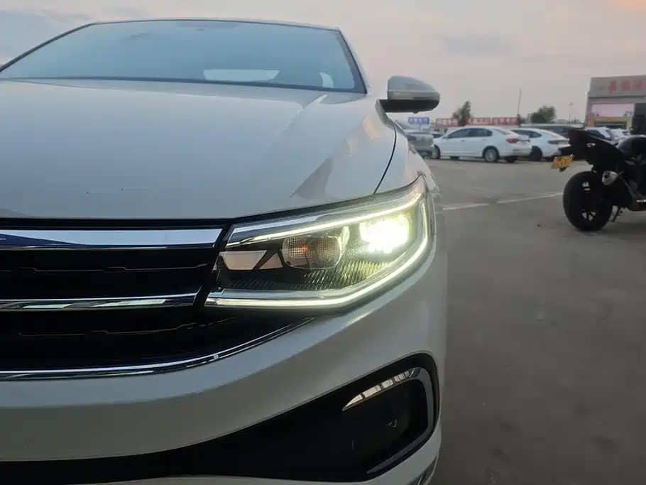 Volkswagen Bora 2023