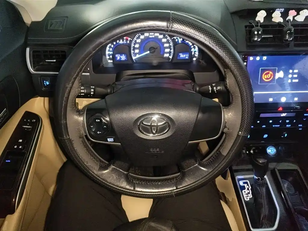 Toyota Camry 2017 — фото 3