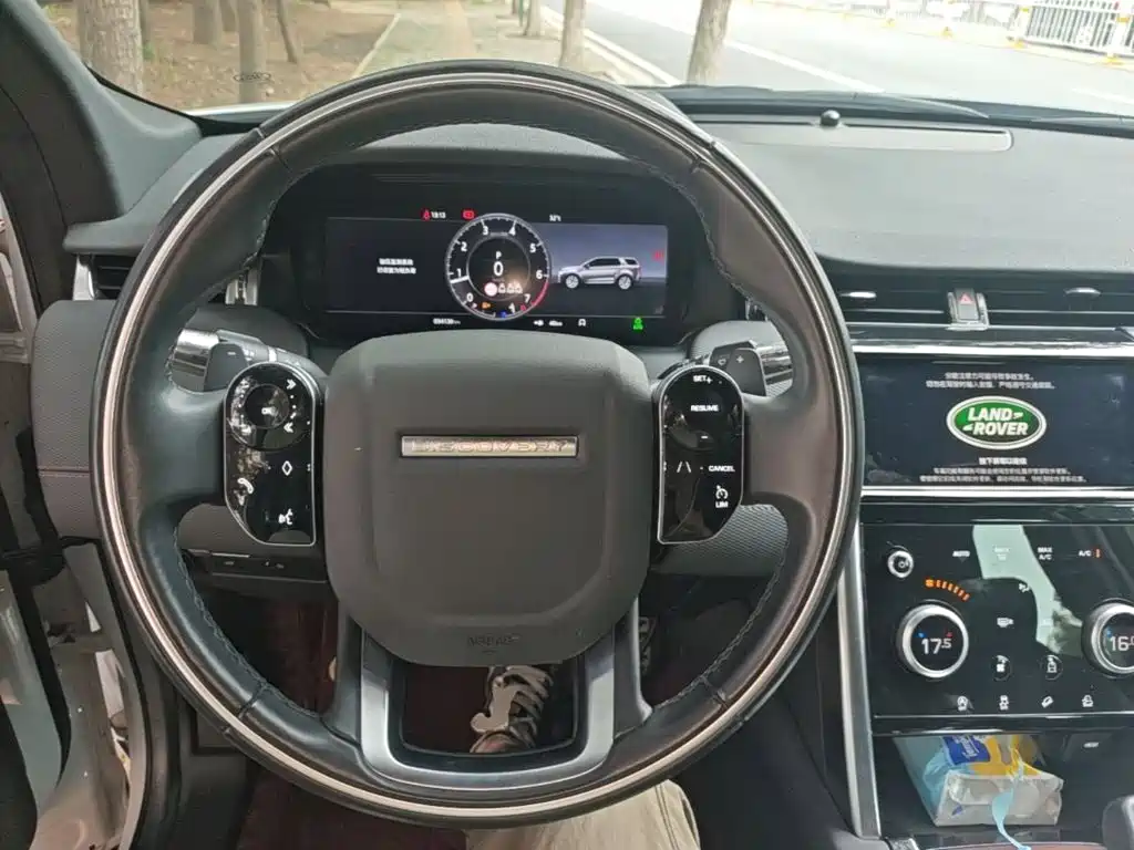 Land Rover Discovery Sport 2021 — фото 11