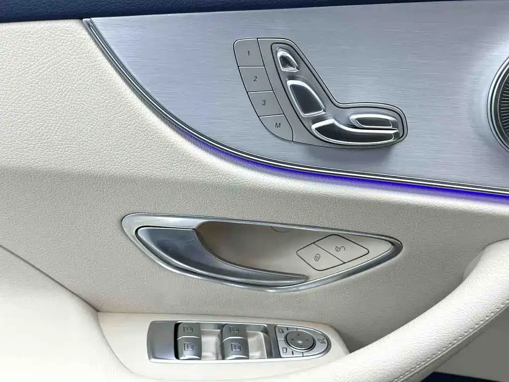 Mercedes-Benz E-Class 2023