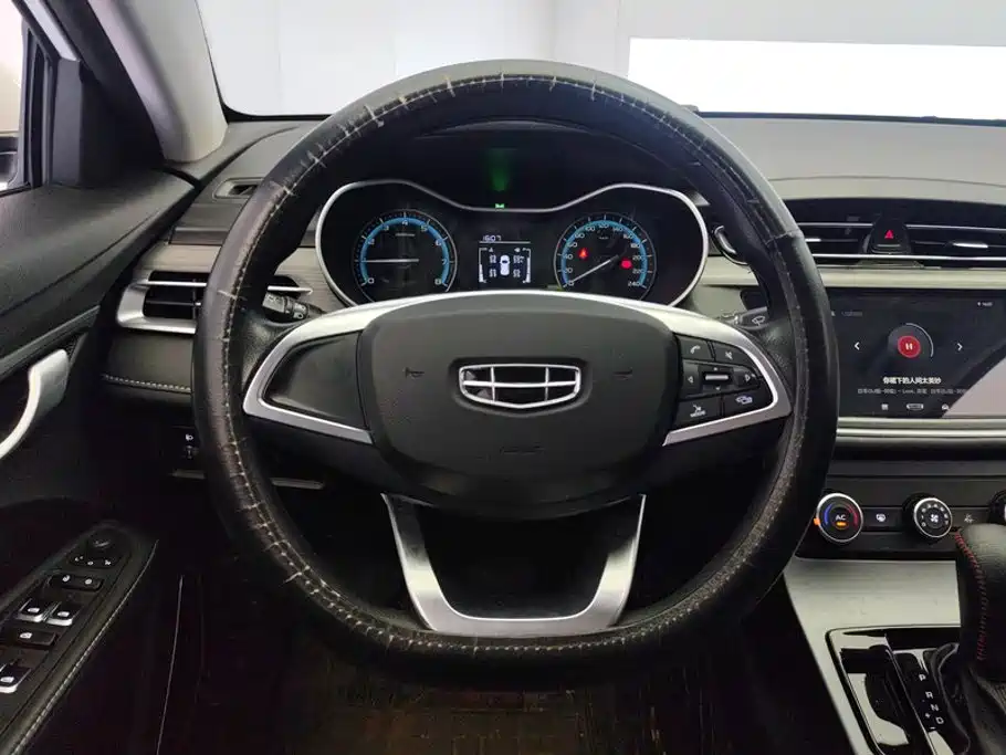 Geely Emgrand 2022 — фото 15