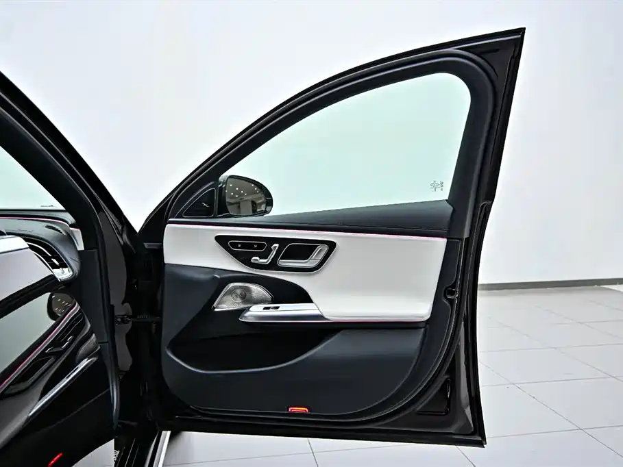 Mercedes-Benz E-Class 2024 — фото 21
