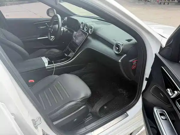 Mercedes-Benz C-Class 2023
