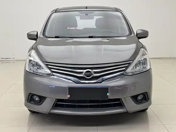 Nissan Livina 2013