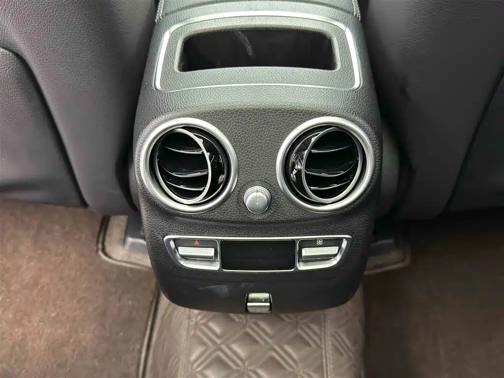 Mercedes-Benz GLC 2022 — фото 11