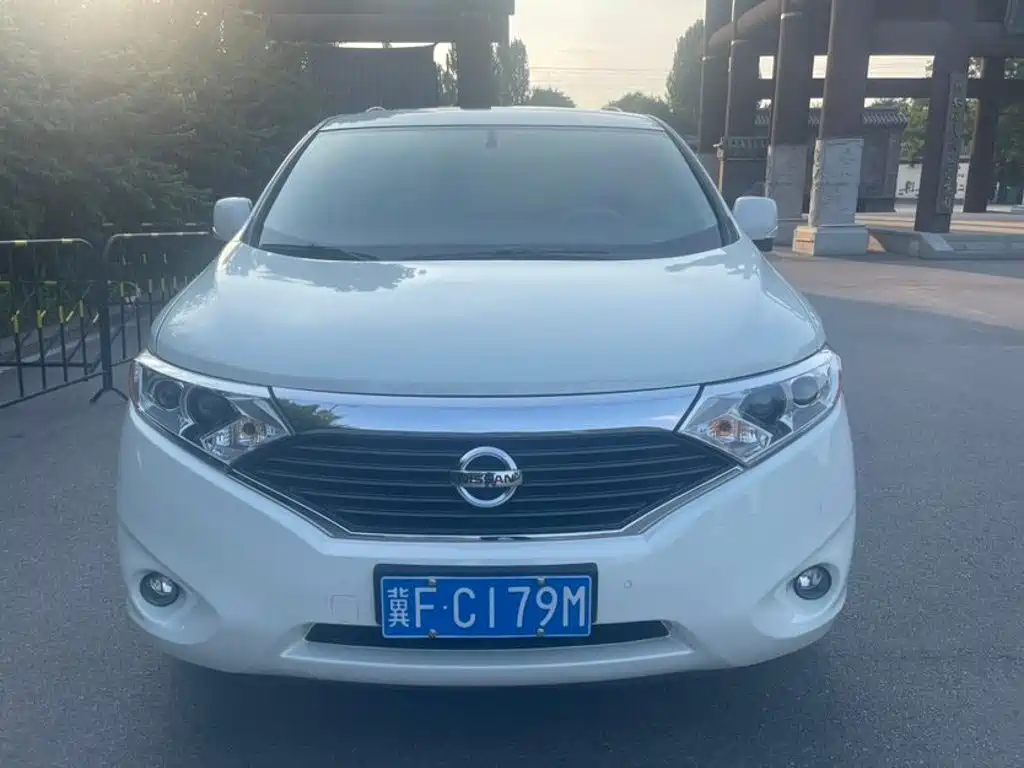 Nissan Quest 2015