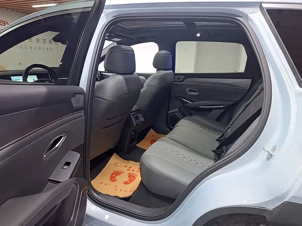 BYD Song L DM-i 2025 — фото 14
