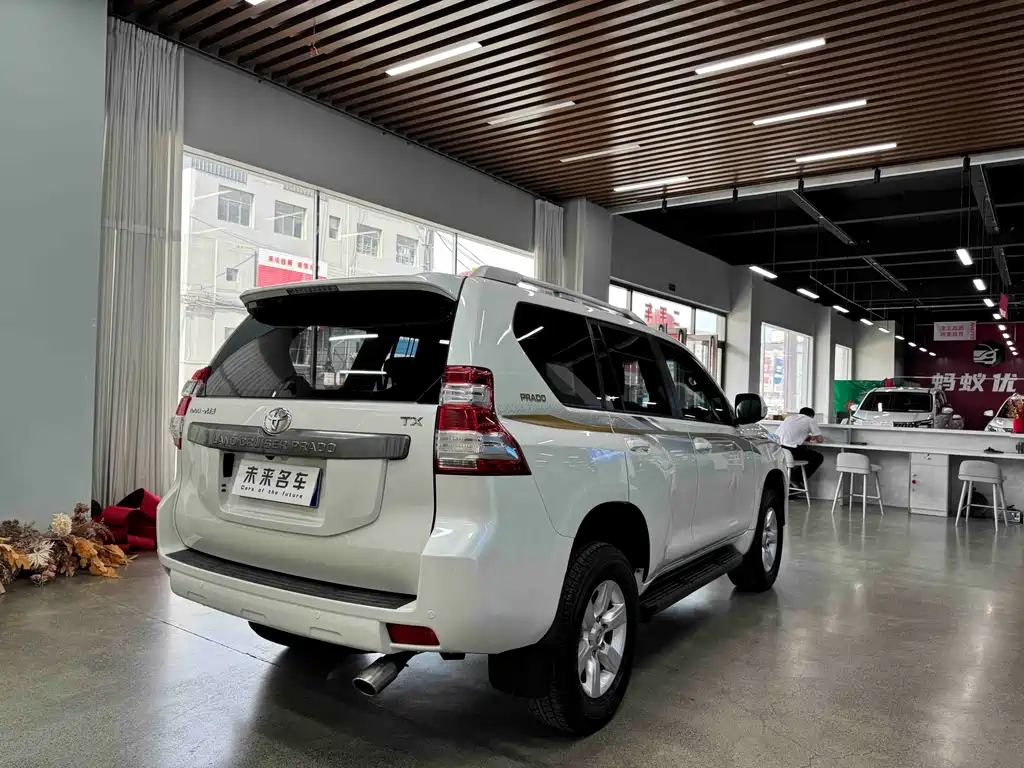 Toyota Prado 2017 — фото 16
