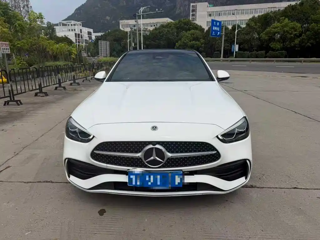 Mercedes-Benz C-Class 2023 — фото 2
