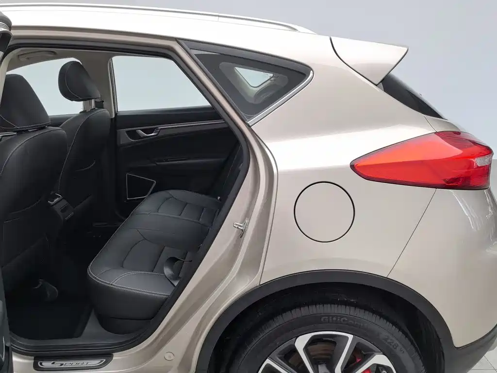 Geely Emgrand GS 2019 — фото 15
