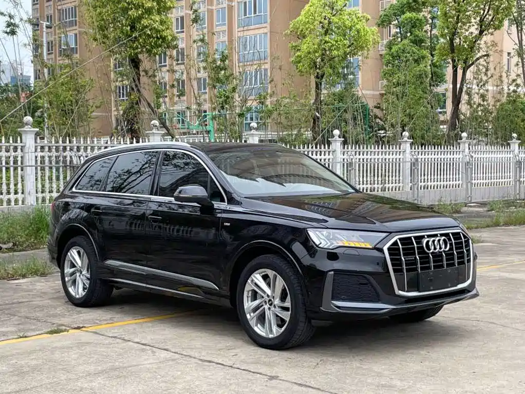 Audi Q7 2021