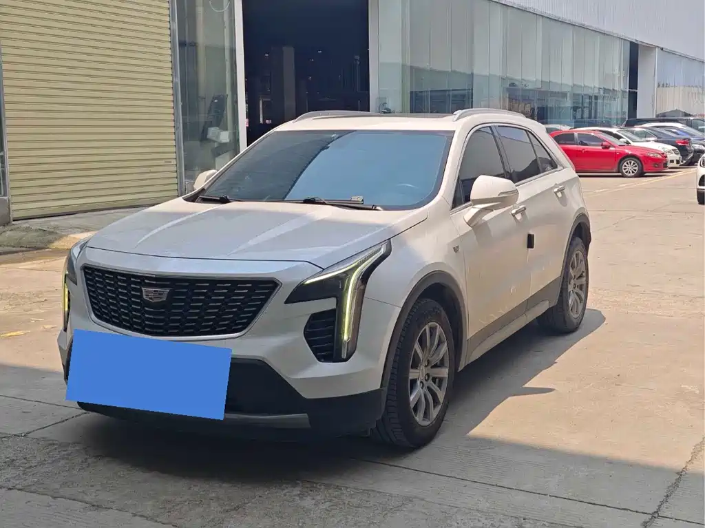 Cadillac XT4 2020 — фото 1