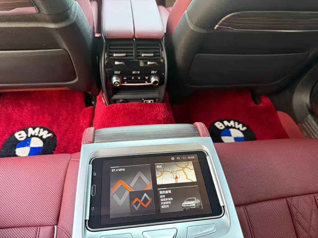 BMW 5 Series 2022 — фото 12