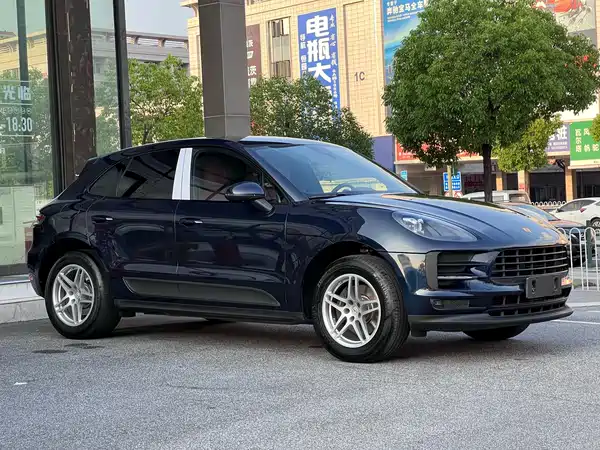Porsche Macan 2021