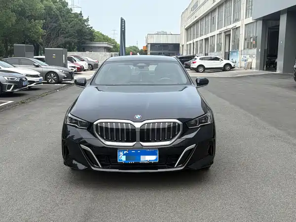 BMW 5 Series 2024
