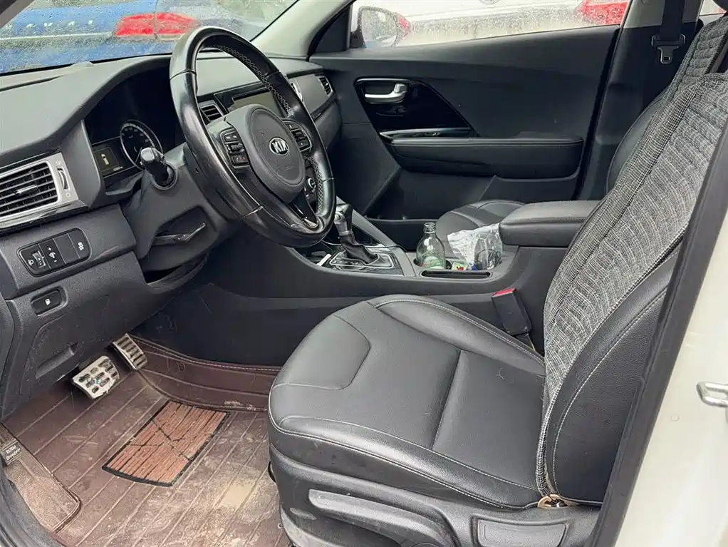 Kia Niro 2017 — фото 15
