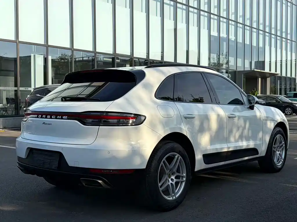 Porsche Macan 2020 — фото 17
