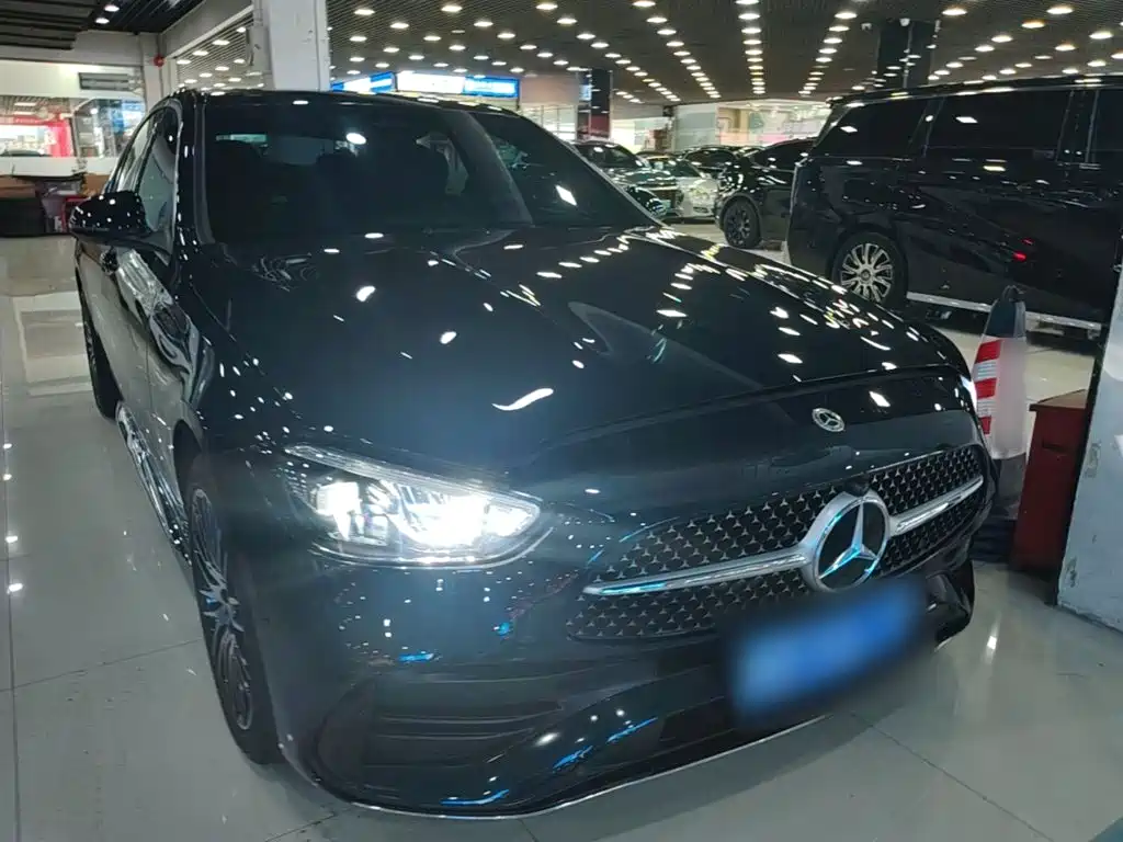 Mercedes-Benz C-Class 2025