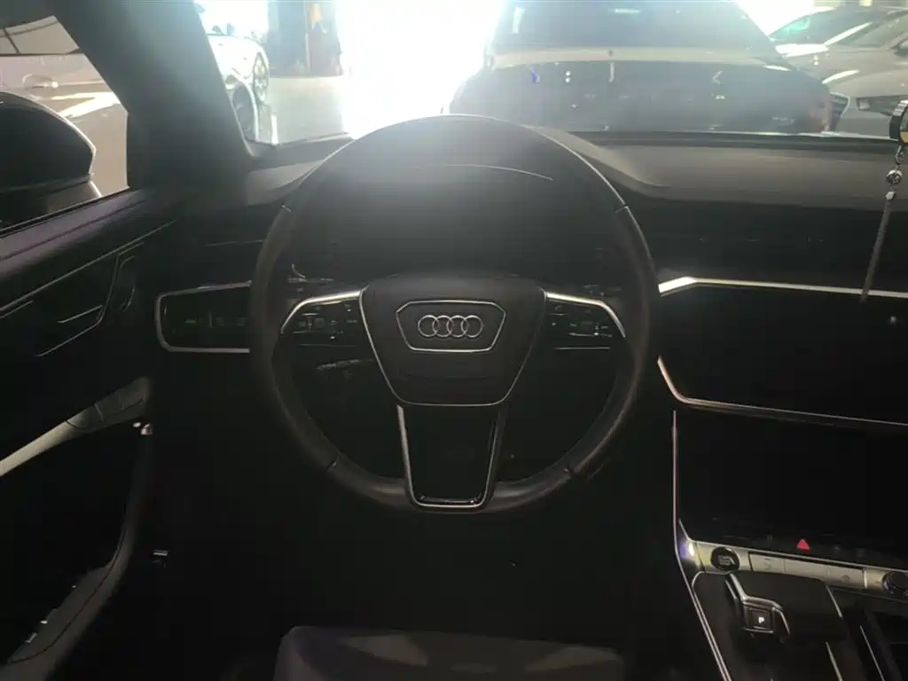 Audi A6L 2023 — фото 11