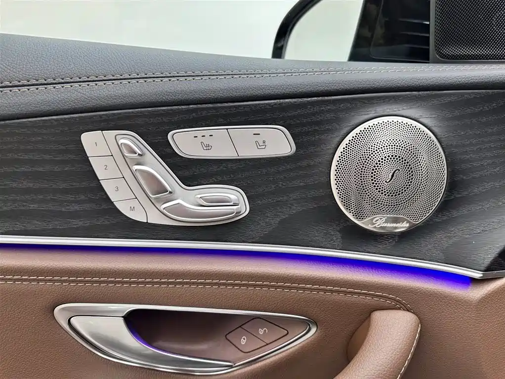 Mercedes-Benz E-Class 2023 — фото 15