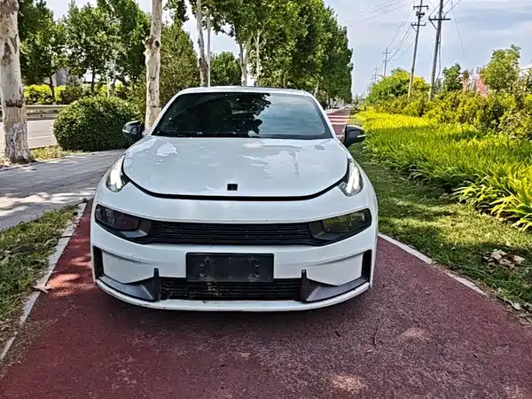 Lynk & Co 03 2019