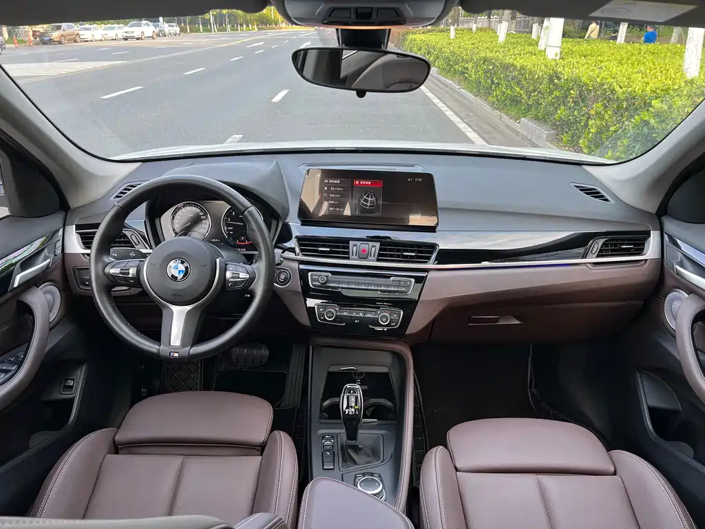 BMW X1 2022 — фото 8