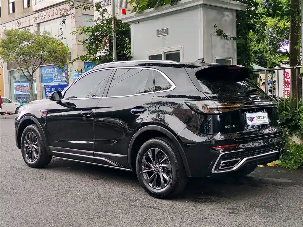 Hongqi HS5 2025