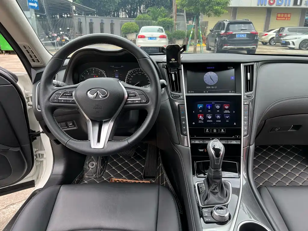 Infiniti Q50L 2018 — фото 15
