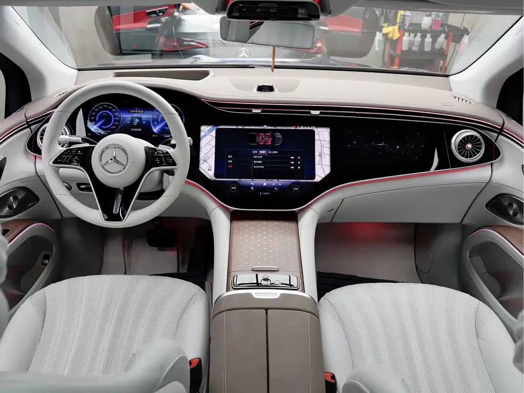 Mercedes-Benz EQS SUV 2023 — фото 15