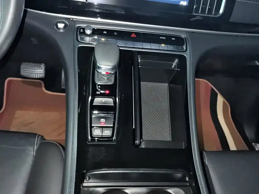 GAC Trumpchi M8 2024 — фото 16