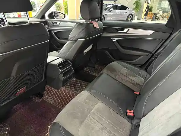 Audi A6L 2021