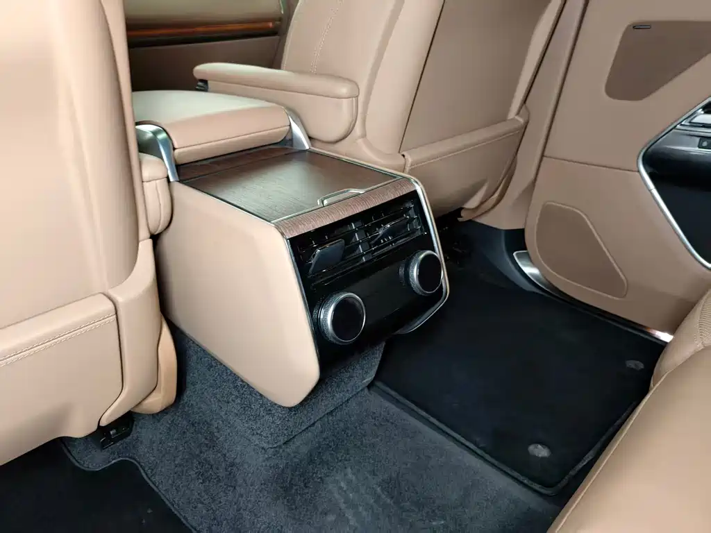 Land Rover Range Rover 2024 — фото 11