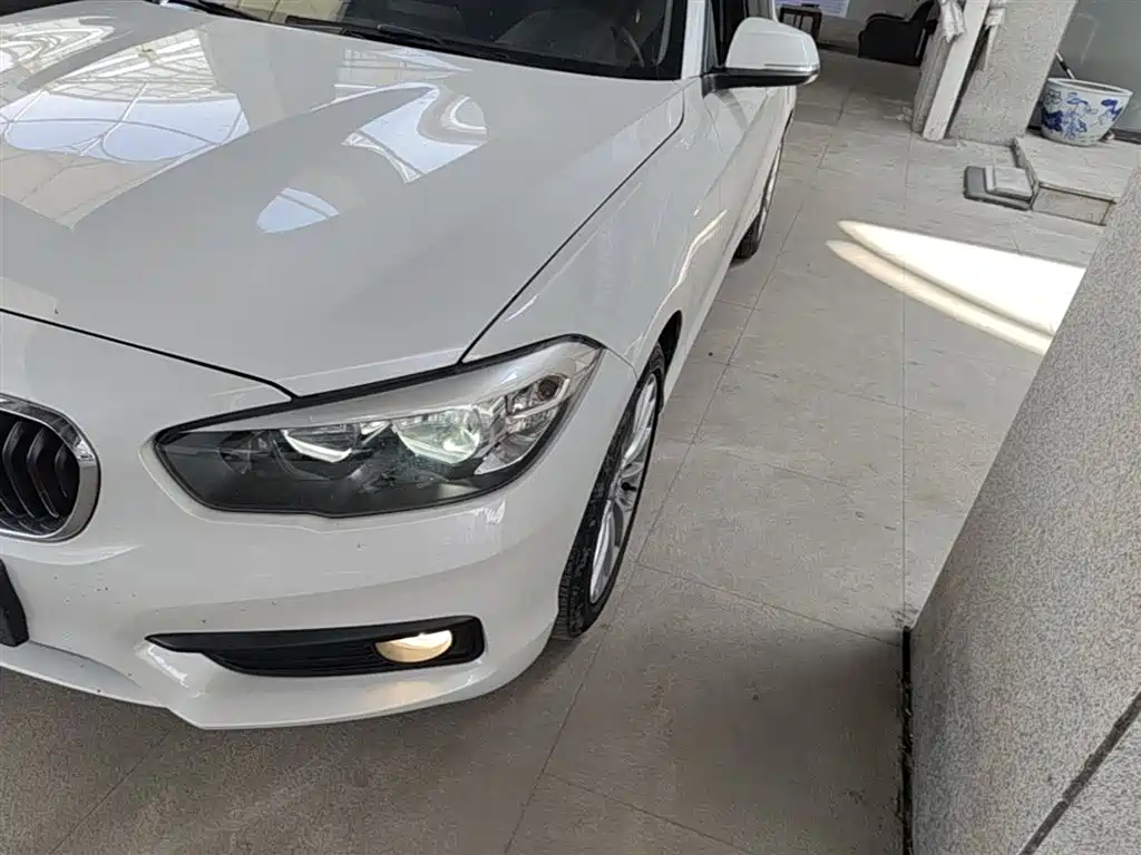 BMW 1 Series 2018 — фото 24