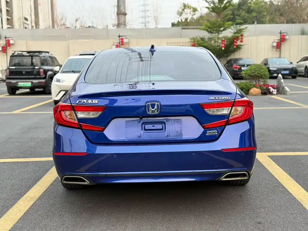 Honda Accord 2019 — фото 8
