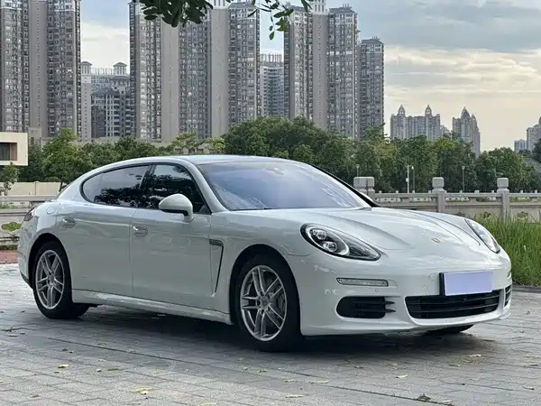 Porsche Panamera 2014