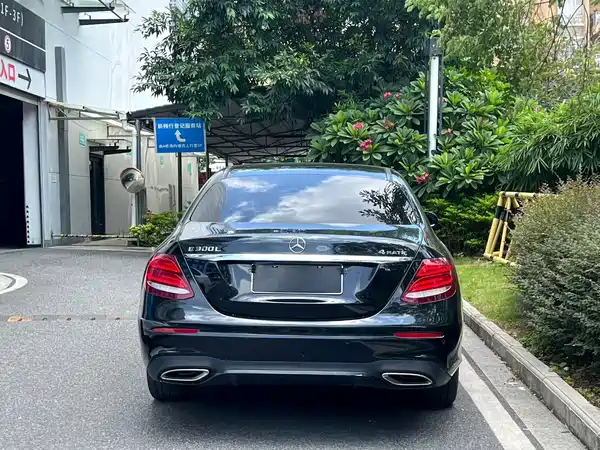 Mercedes-Benz E-Class 2017