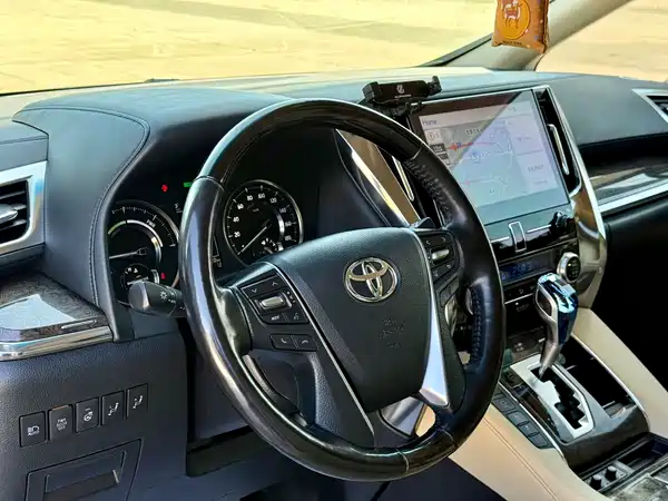 Toyota Alphard 2021