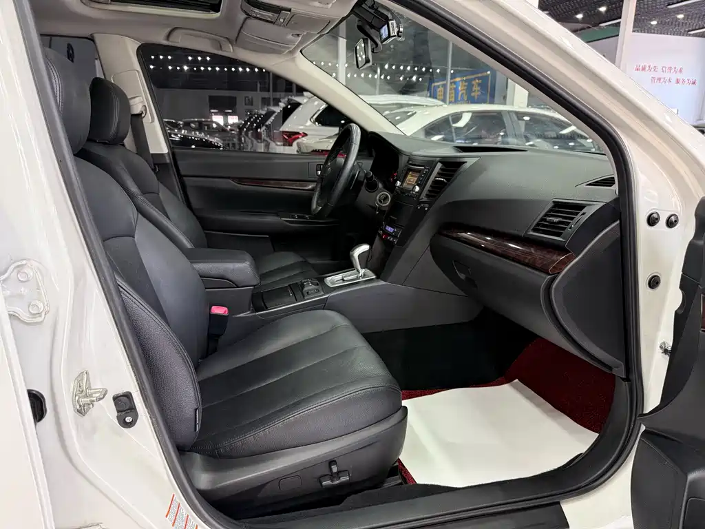 Subaru Outback 2014 — фото 16