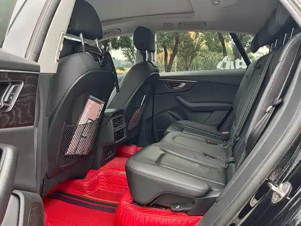 Audi Q8 2021