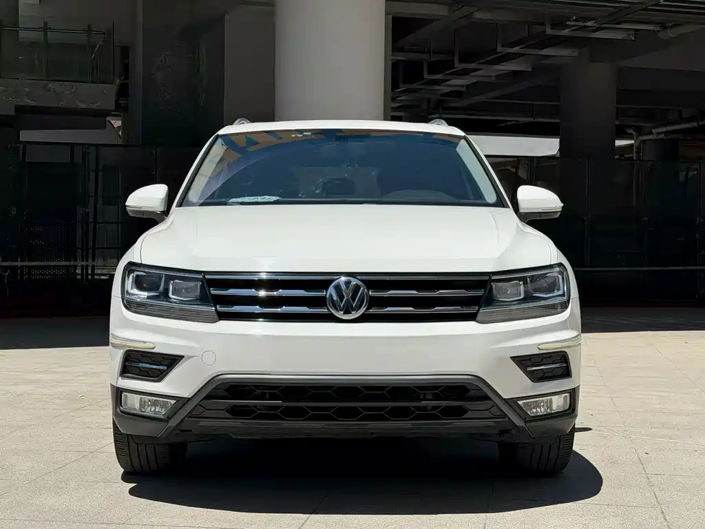 Volkswagen Tiguan L 2020 — фото 2
