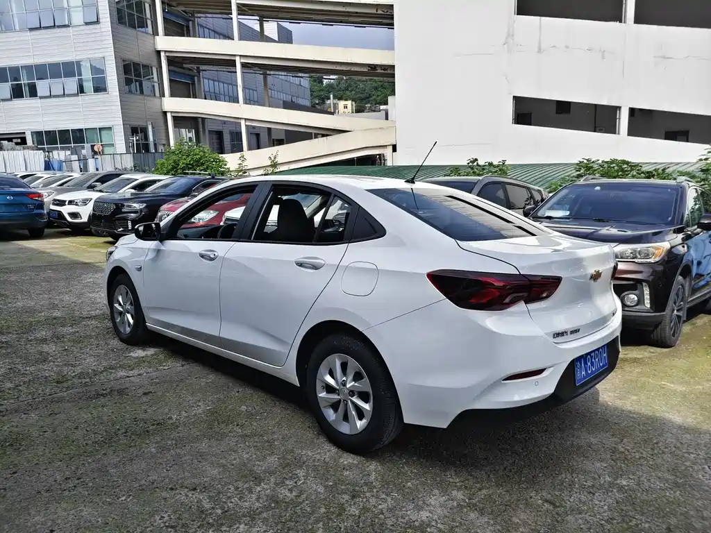 Chevrolet Cavalier 2022 — фото 11