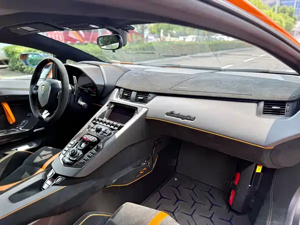 Lamborghini Aventador 2016