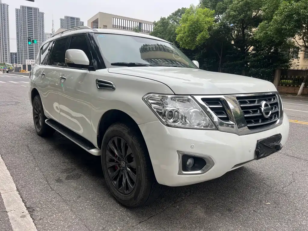 Nissan Patrol 2018 — фото 17