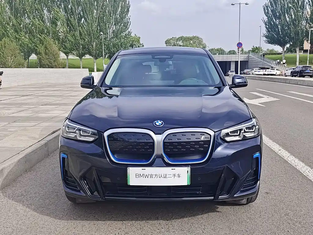 BMW iX3 2022 — фото 2