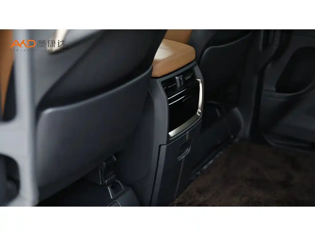 Toyota Alphard 2024 — фото 10