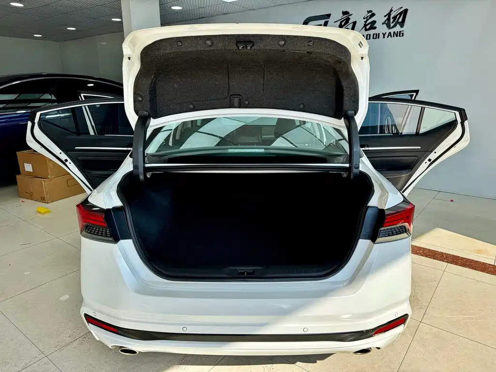 Nissan Teana 2023 — фото 25