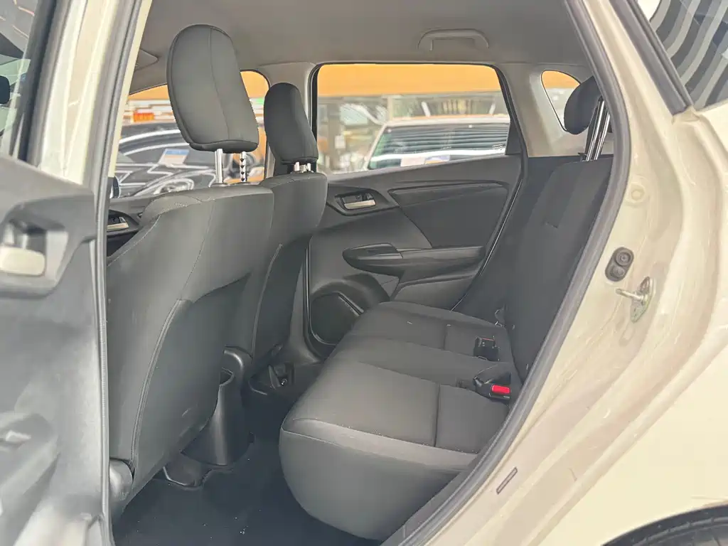 Honda Fit 2015 — фото 15