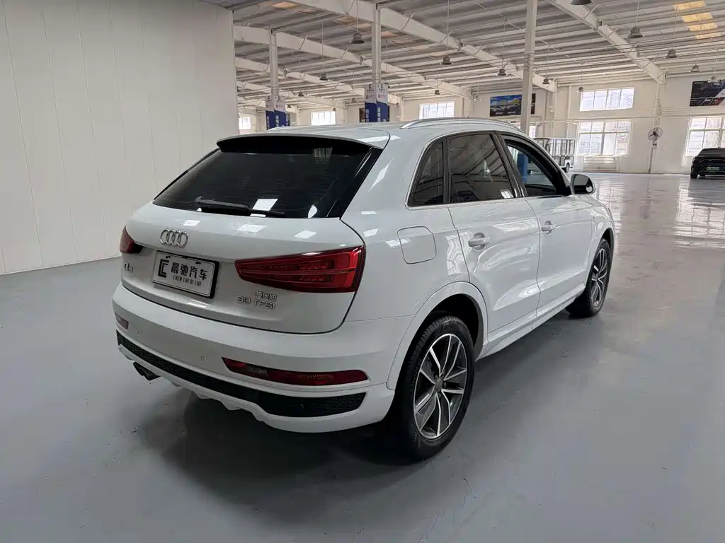 Audi Q3 2019 — фото 4