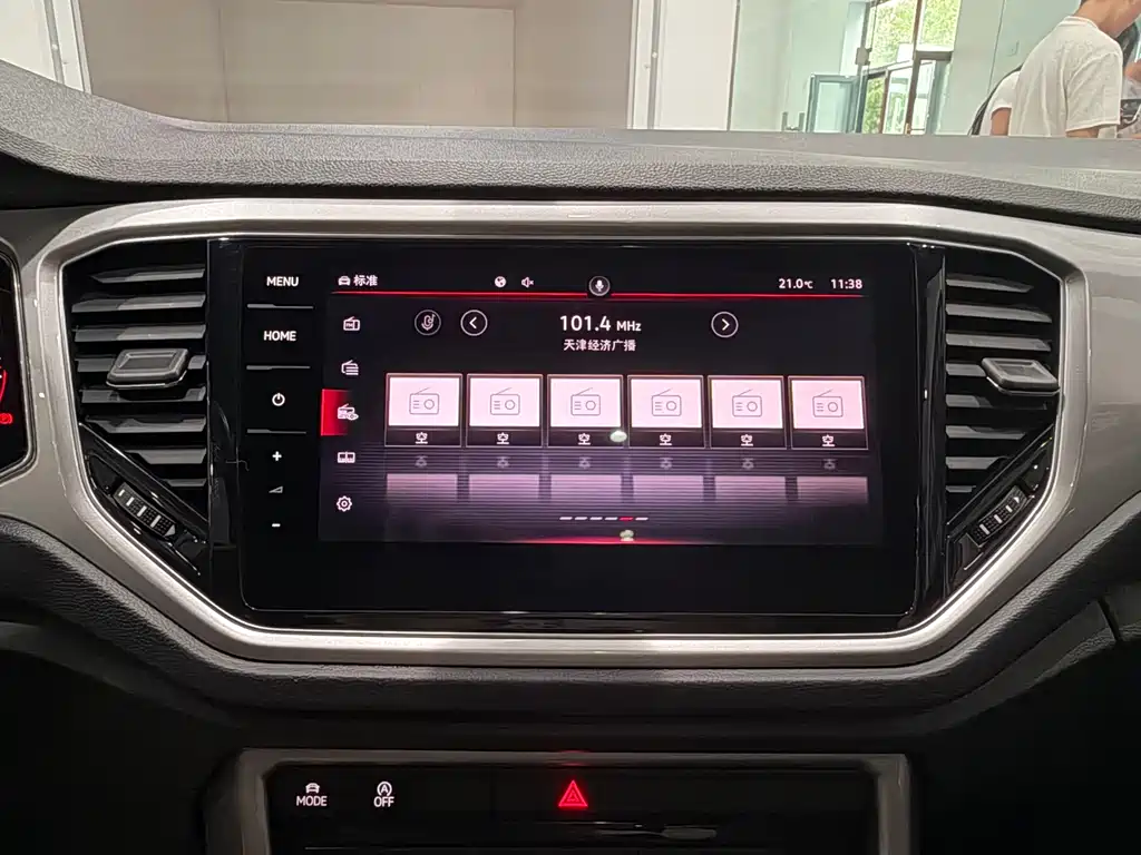 Volkswagen T-Roc 2022 — фото 14