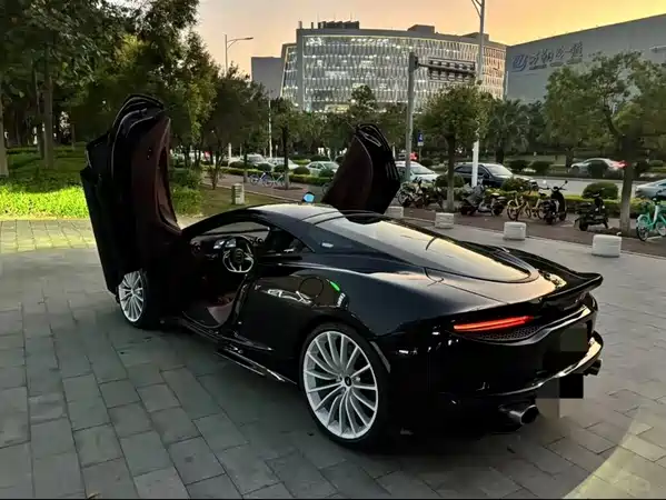 McLaren GT 2023